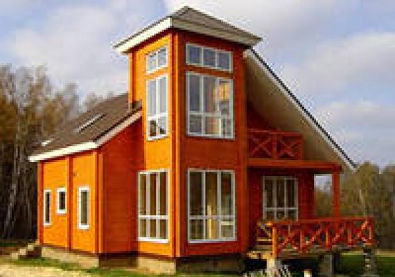Чем покрасить деревянный дом снаружи: умный уход за природным материалом